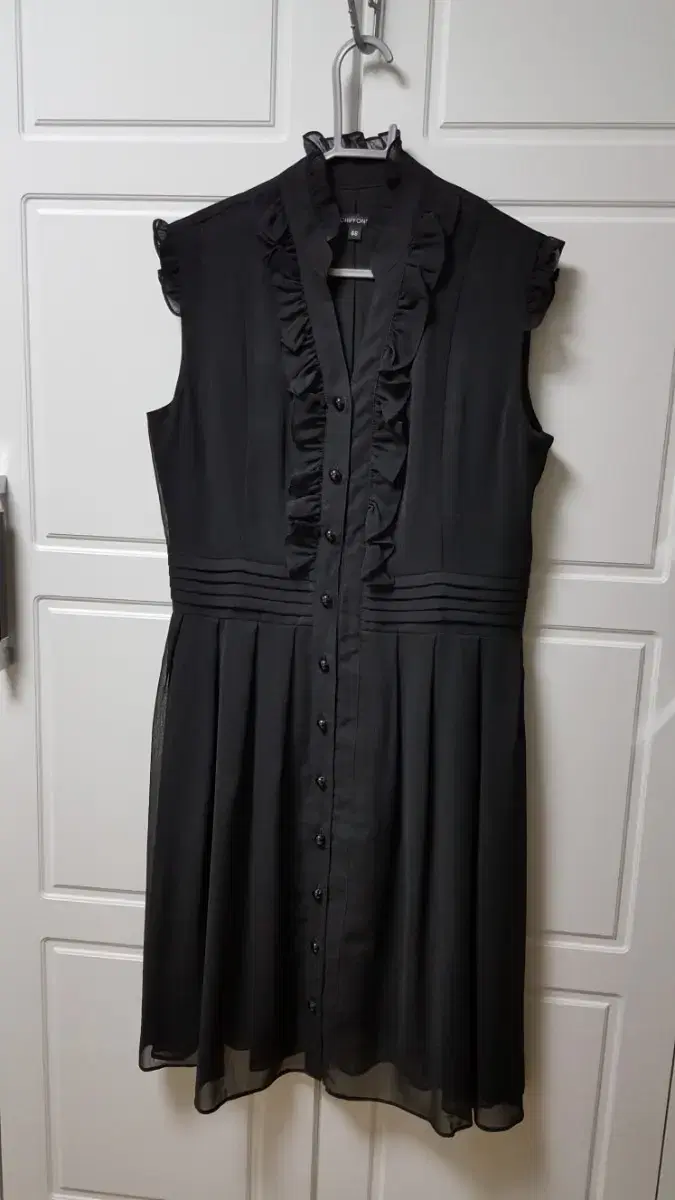 BLACK CHIFFON ONEPIECE.