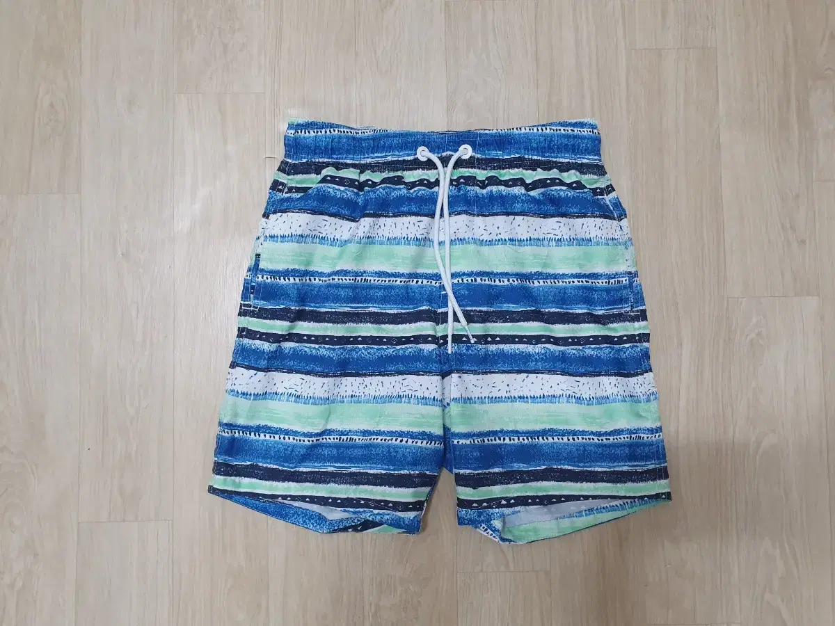 25 to Hollister Beachwear