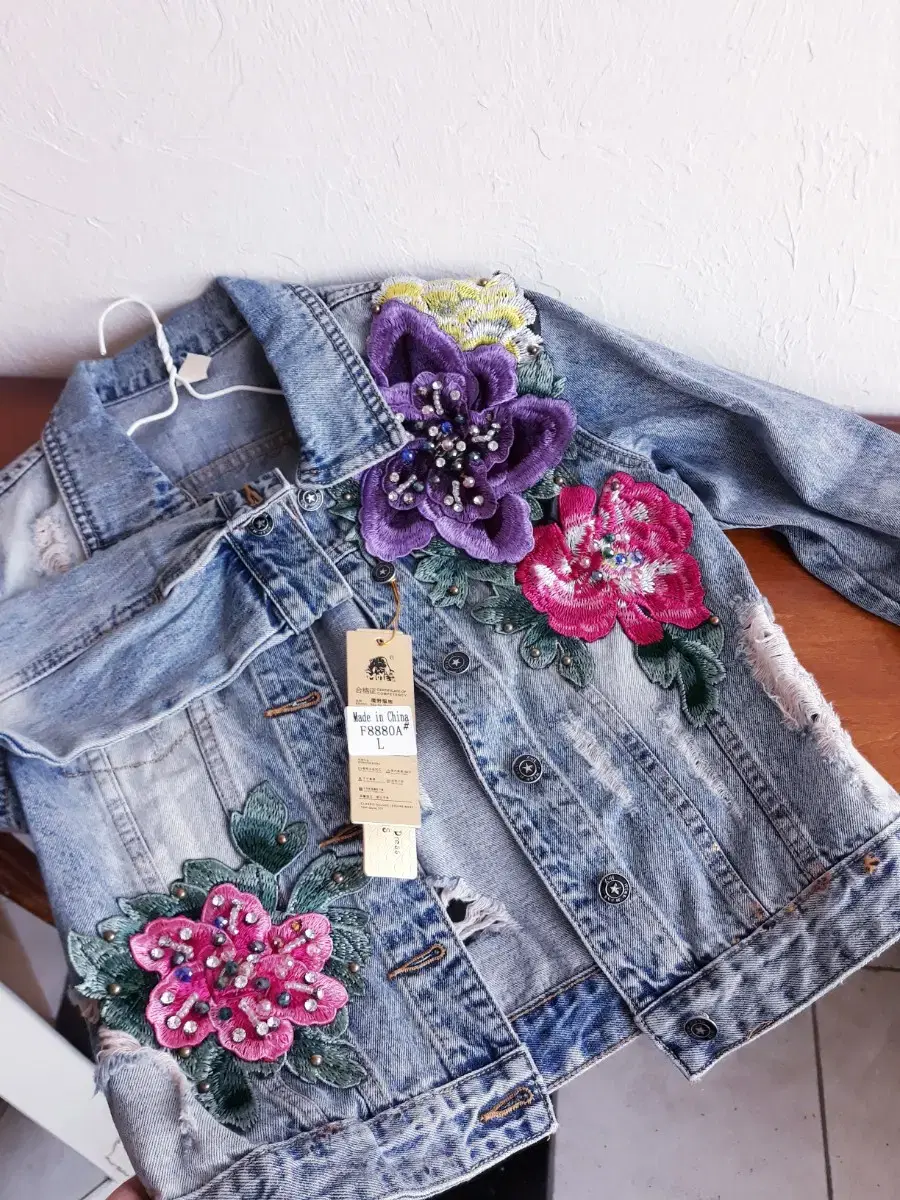 Flower Embroidery Decorated Blue Jacket