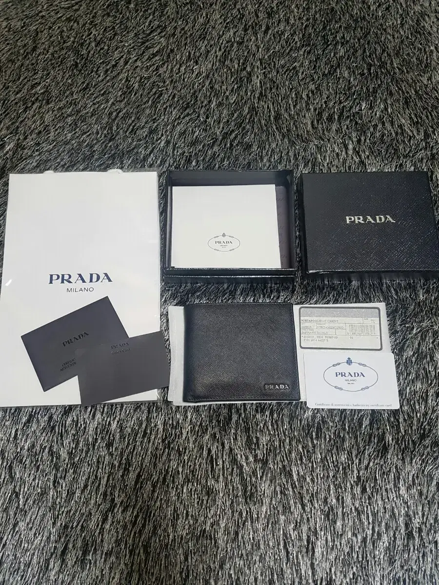 Prada Saffiano men's vahn wallet