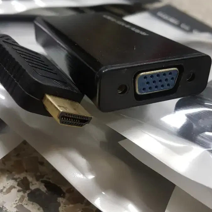 HDMI to VGA Adapter 미개봉 가격내림