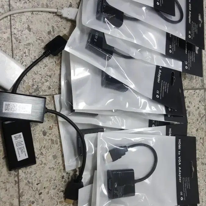 HDMI to VGA Adapter 미개봉 가격내림