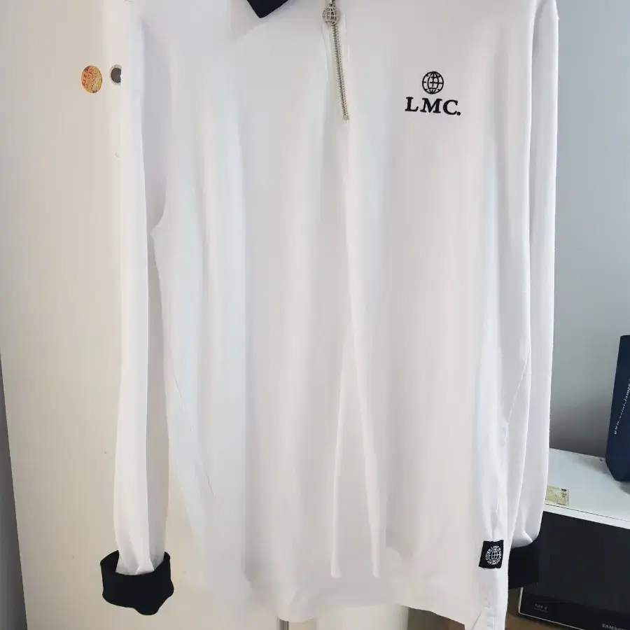 LMC 긴팔카라티 L사이즈