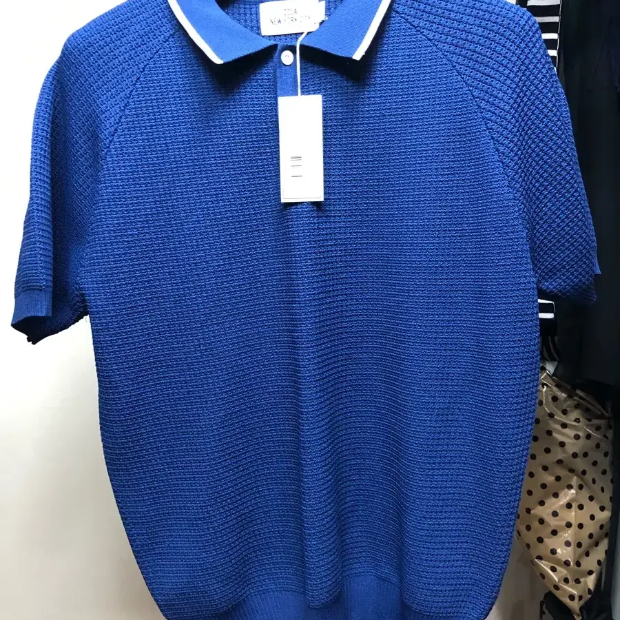 [새상품] 아이졸라 Raglan Polo knit - Blue