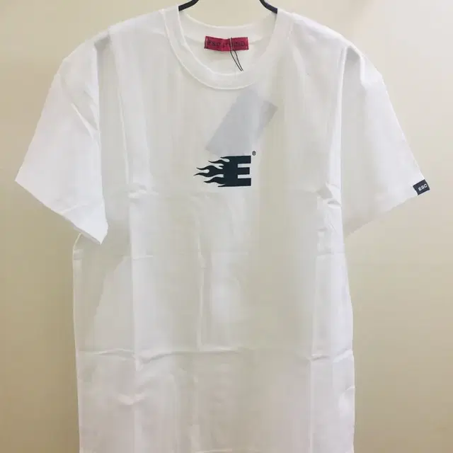 esc studio. line t-shirt