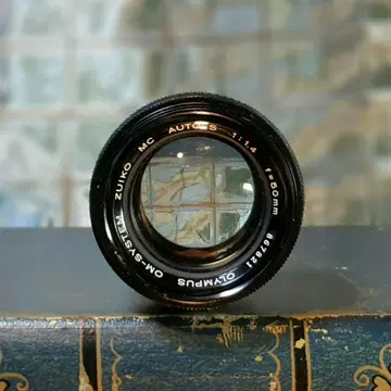 OLYMPUS OM-SYSTEM ZUIKO 50mm f/1.4Amazon.co.jp: Olympus MFレンズ