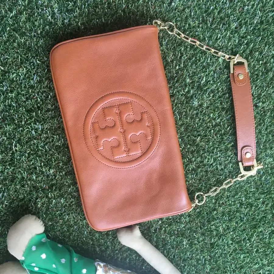 [토리버치] tory burch bombe reva 클러치. 숄더백겸