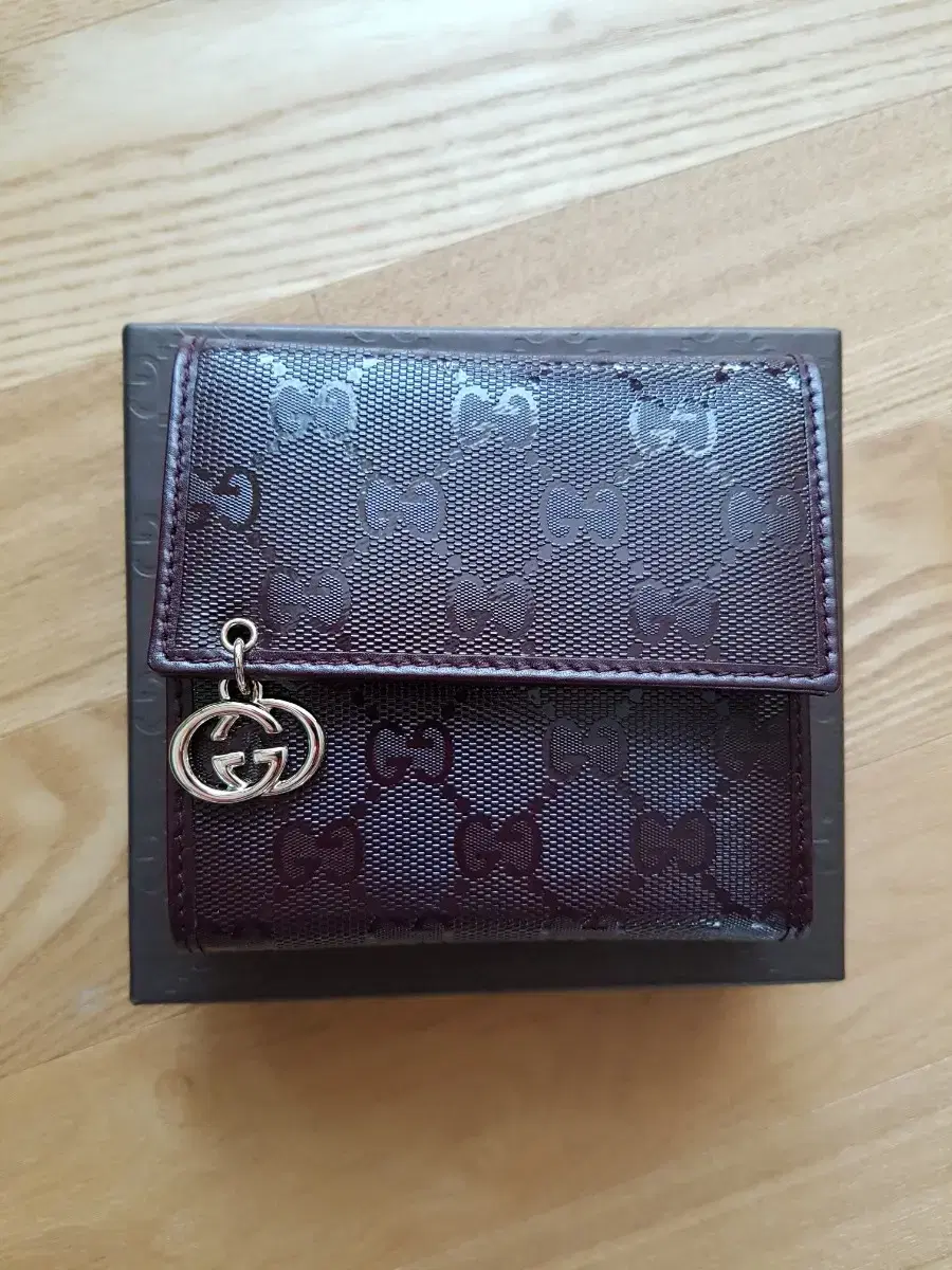 GUCCI Wallet (Genuine)