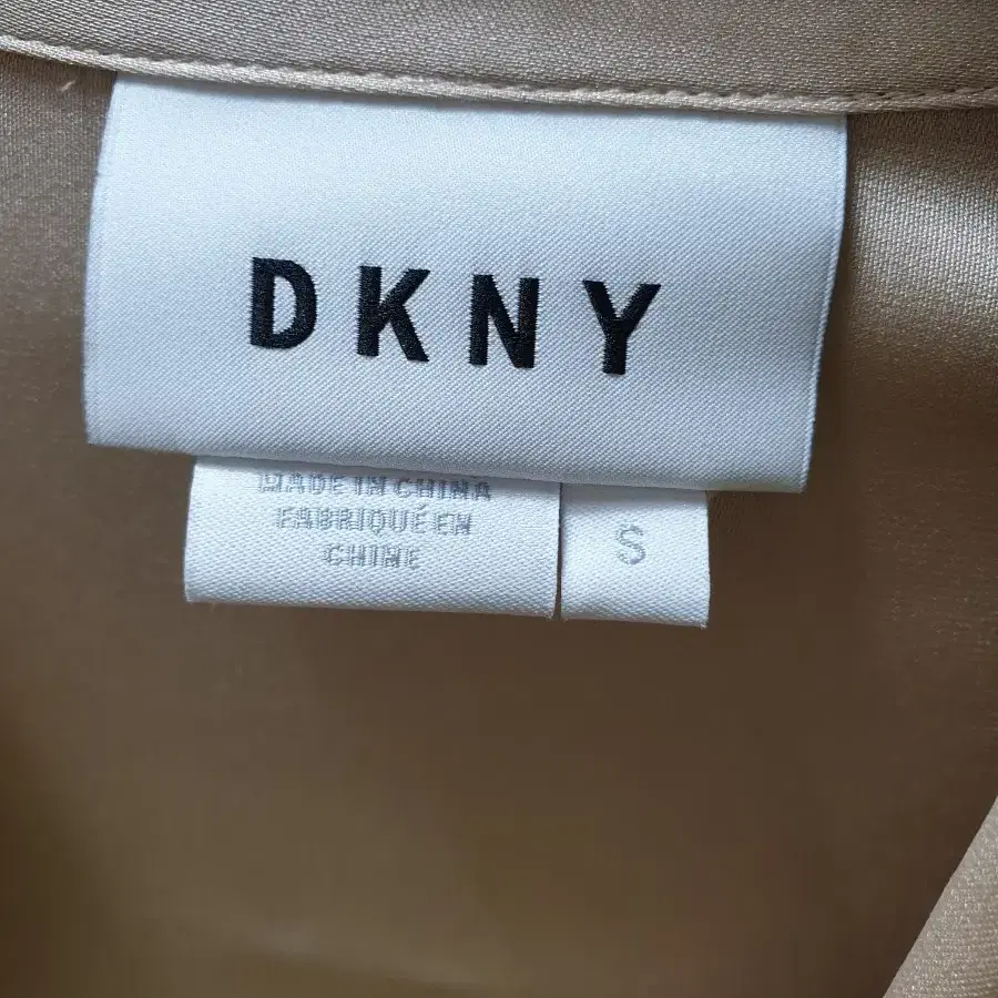 DKNY블라우스