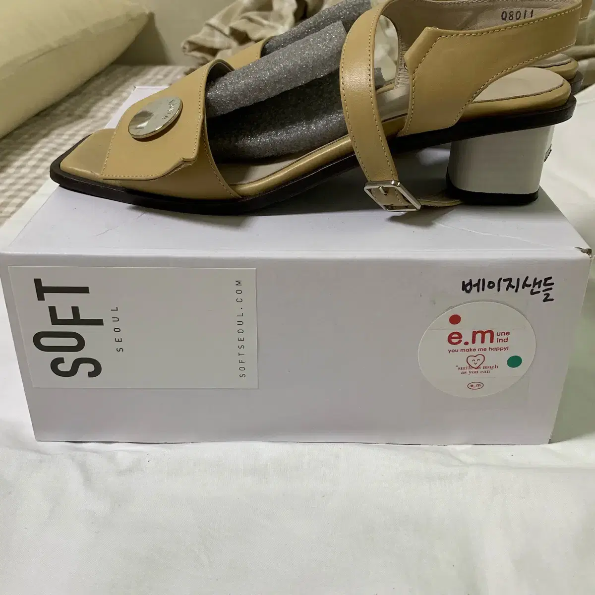 로이크 18ss LQ_8011 beige 베이지 샌들 38.5(255사이