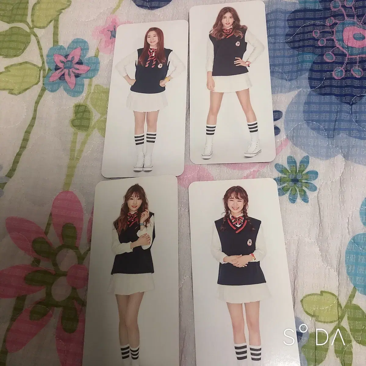 Sell I.O.I photo cards