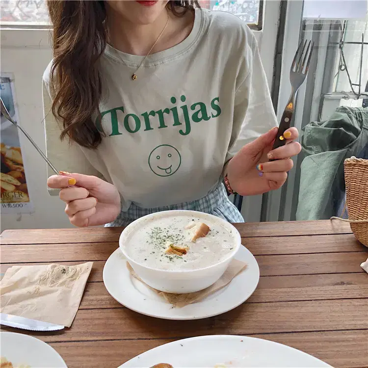 TORRIJAS 영문 프린팅 슬림핏 반팔 티셔츠 스마일 그린컬러