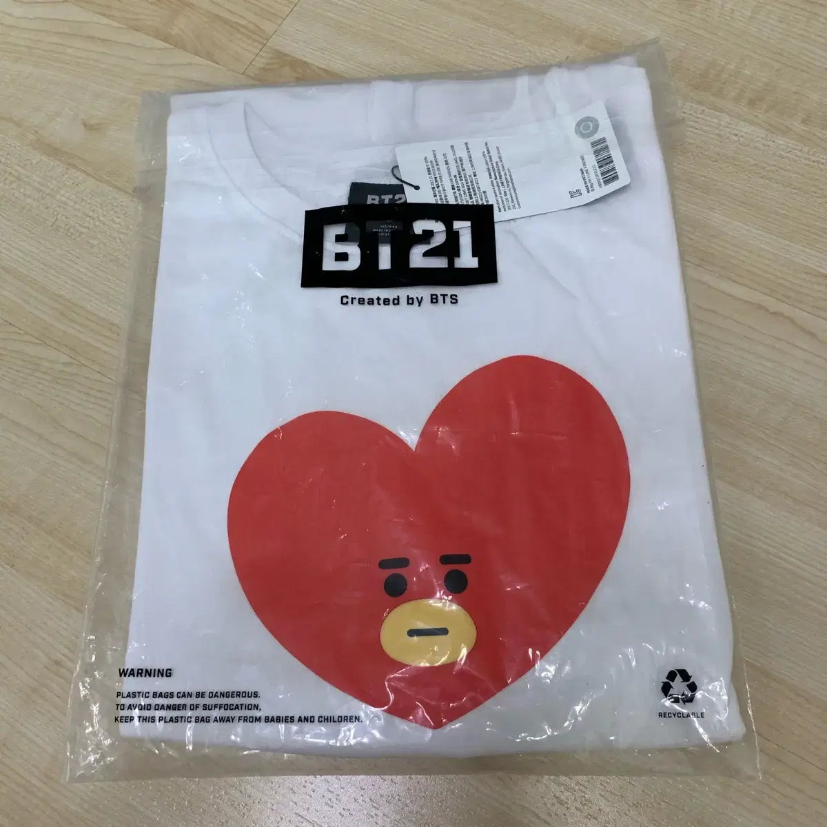 BT21*초판한정티셔츠*미개봉새상품*