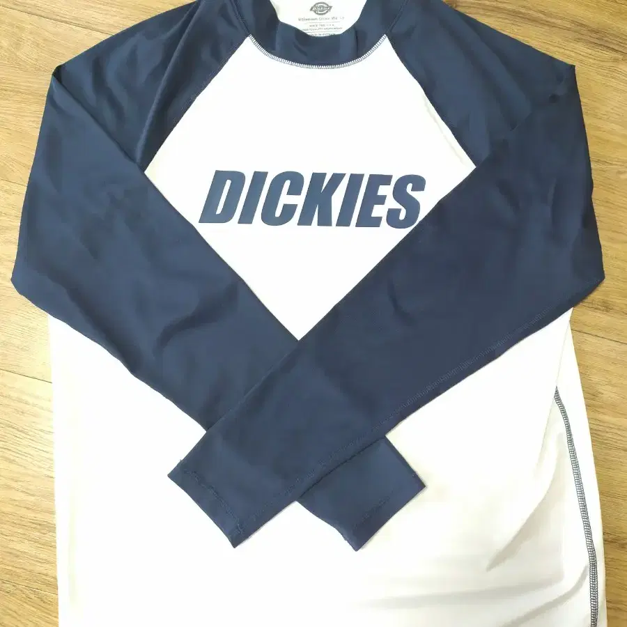 🏝️ DICKIES 래쉬가드& 이너웨어 XL , L (무배)