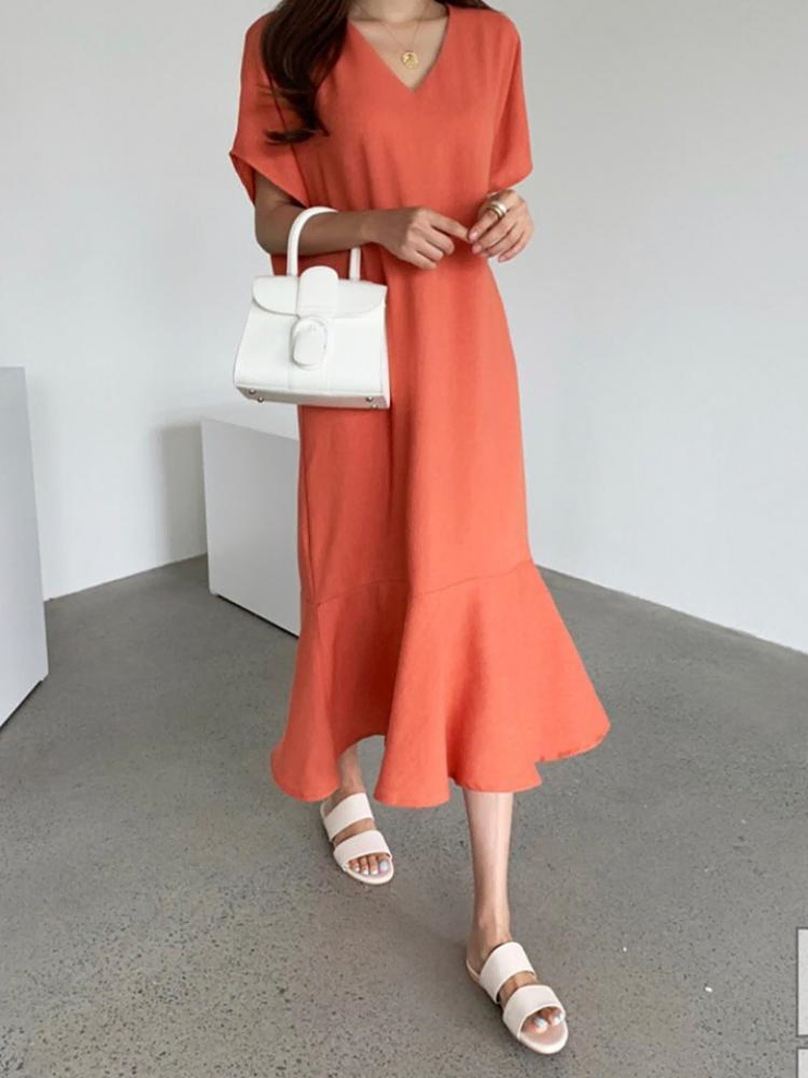 Loose-fit V-neck flare long dress ONEPIECE Pink/Orange/Black Refreshing resort dress