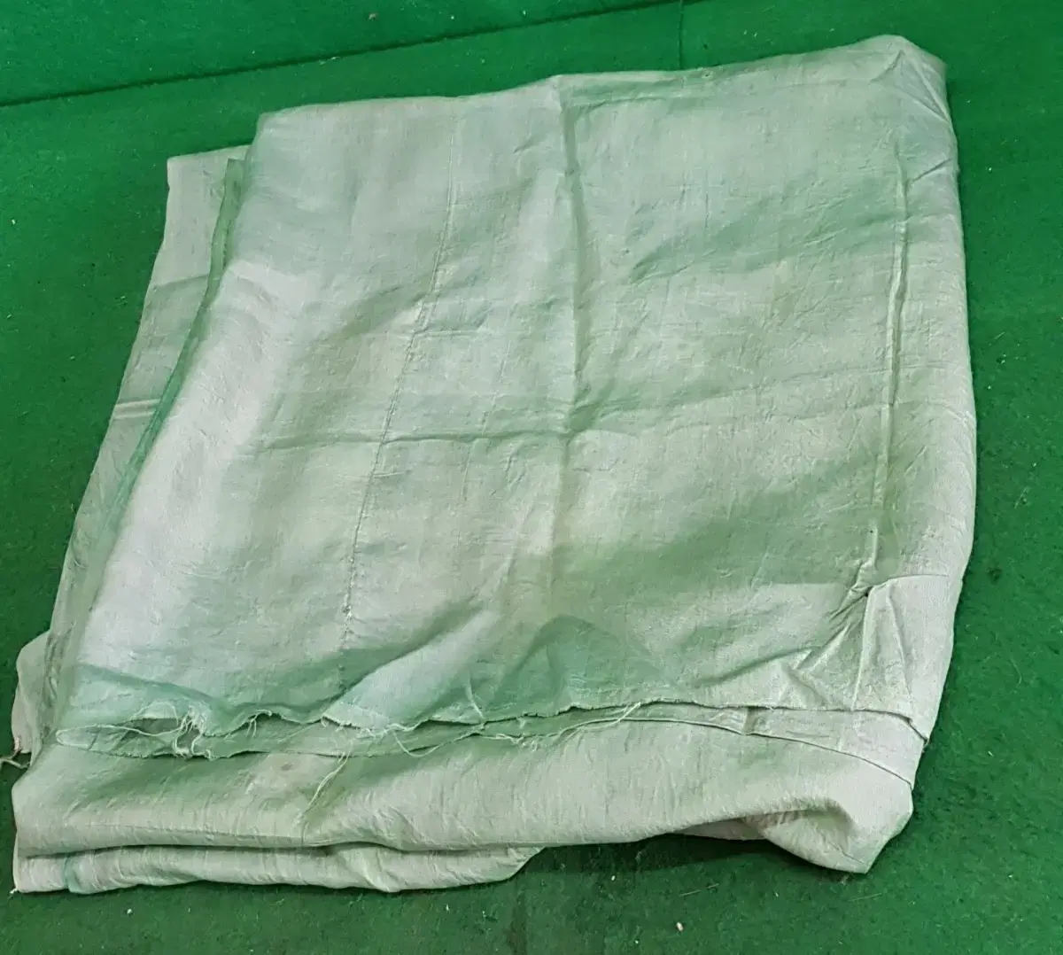 Dyeing cloth from the old days