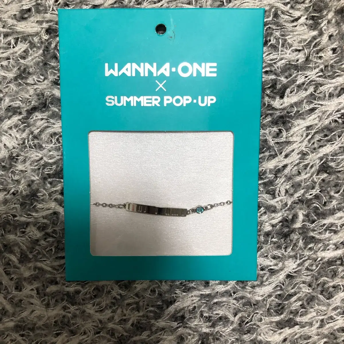 Danielle Wanna One popup store selling bracelets.