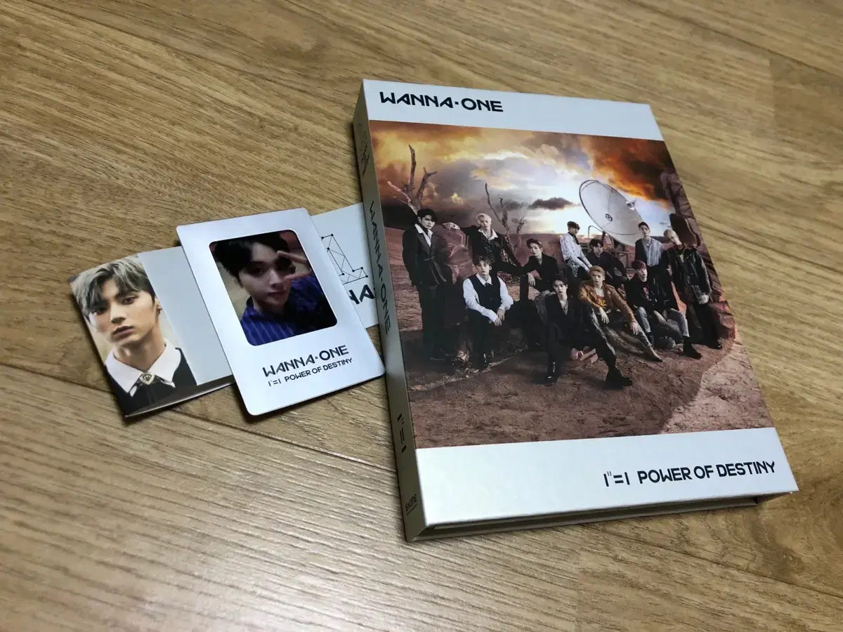 Wanna One album photocard Share!!!