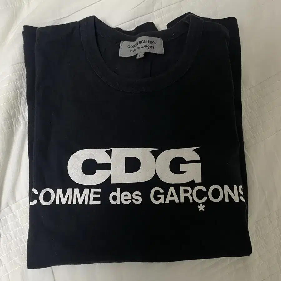 cdg 반팔 블랙 l