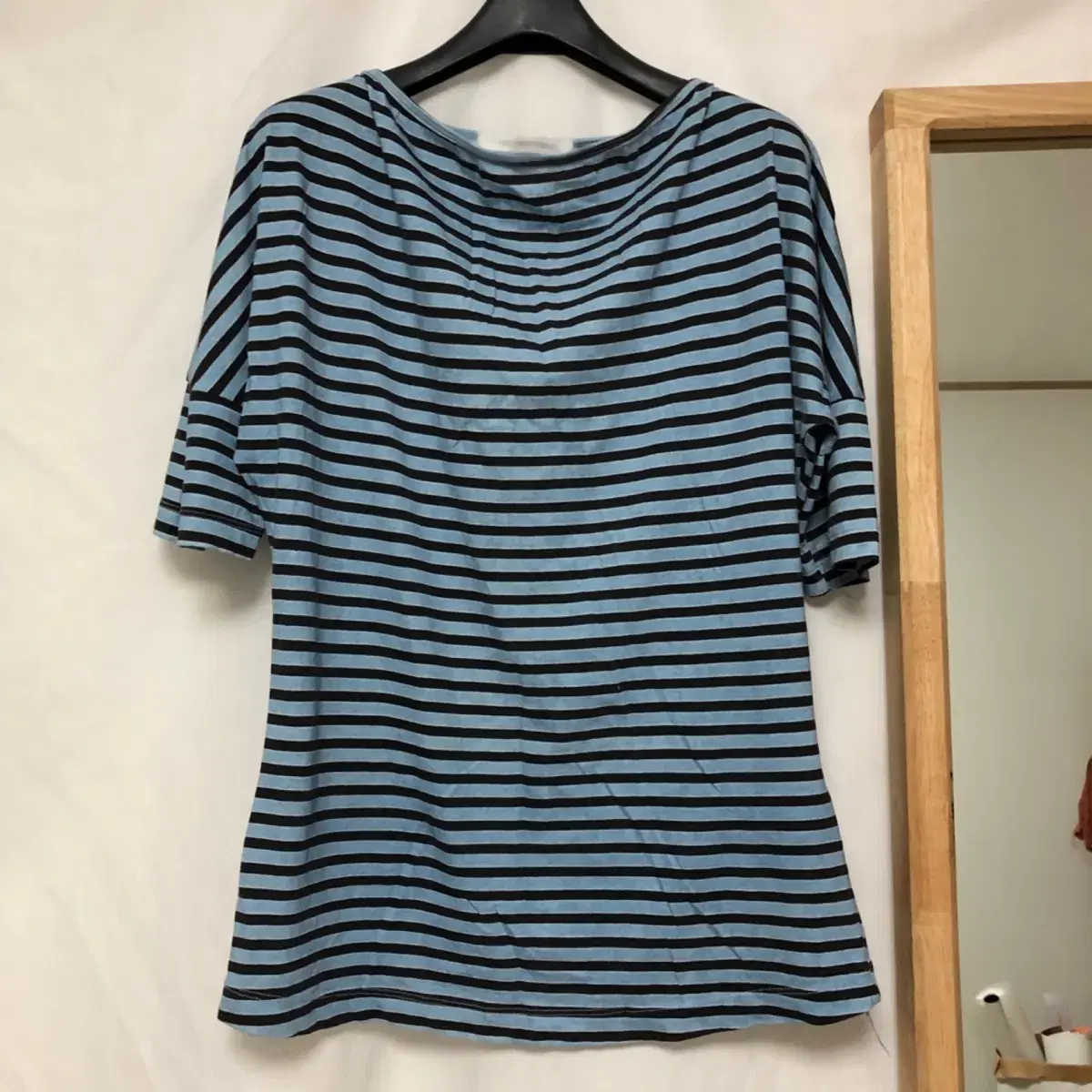 Striped T-shirt / Rib-Neck / bloo / Lip T-shirt