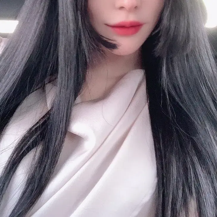 핀턱 민소매 블라우스 베이지컬러