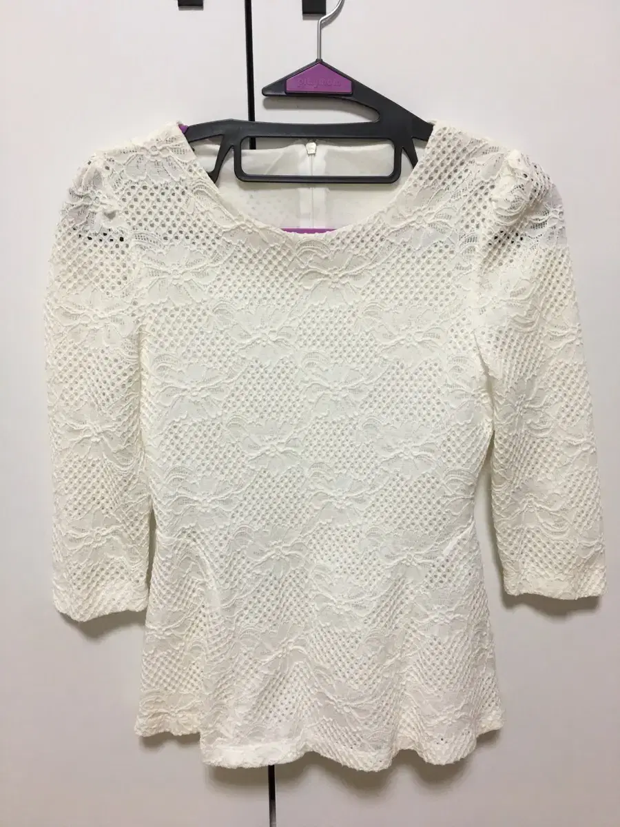 CC COLLECT Lace Knit Blouse