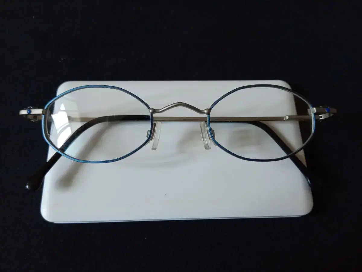 Neostyle men's and women's eyeglass frames