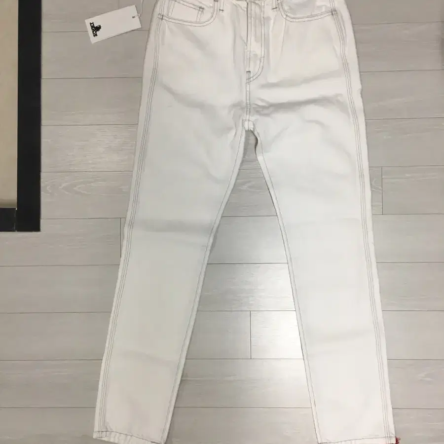 jordache white crop jean 25사이즈