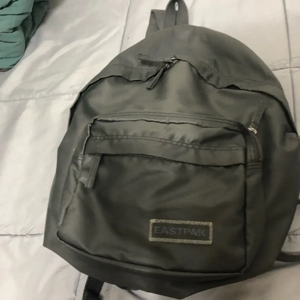 이스트팩 eastpak 그레이백팩