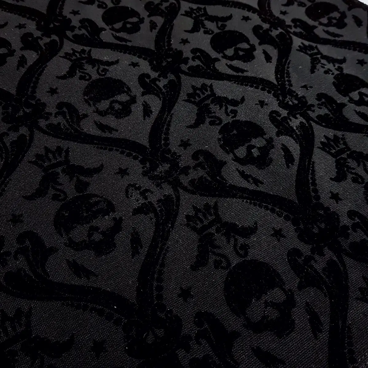 [M] ZARA Skull Velvet Skirt