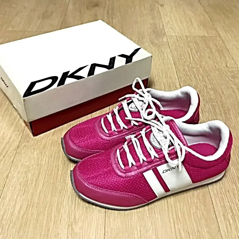 DKNY(정품)핑크