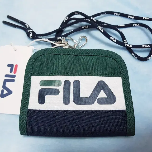 fila 스퀘어월렛