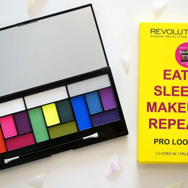 메이크업레볼루션 eat sleep makeup repeat 팔레트