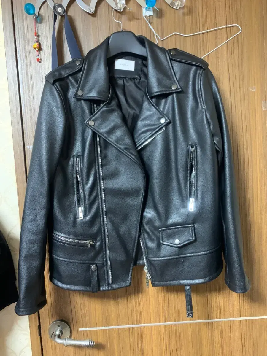 A rider jacket with a sense of length