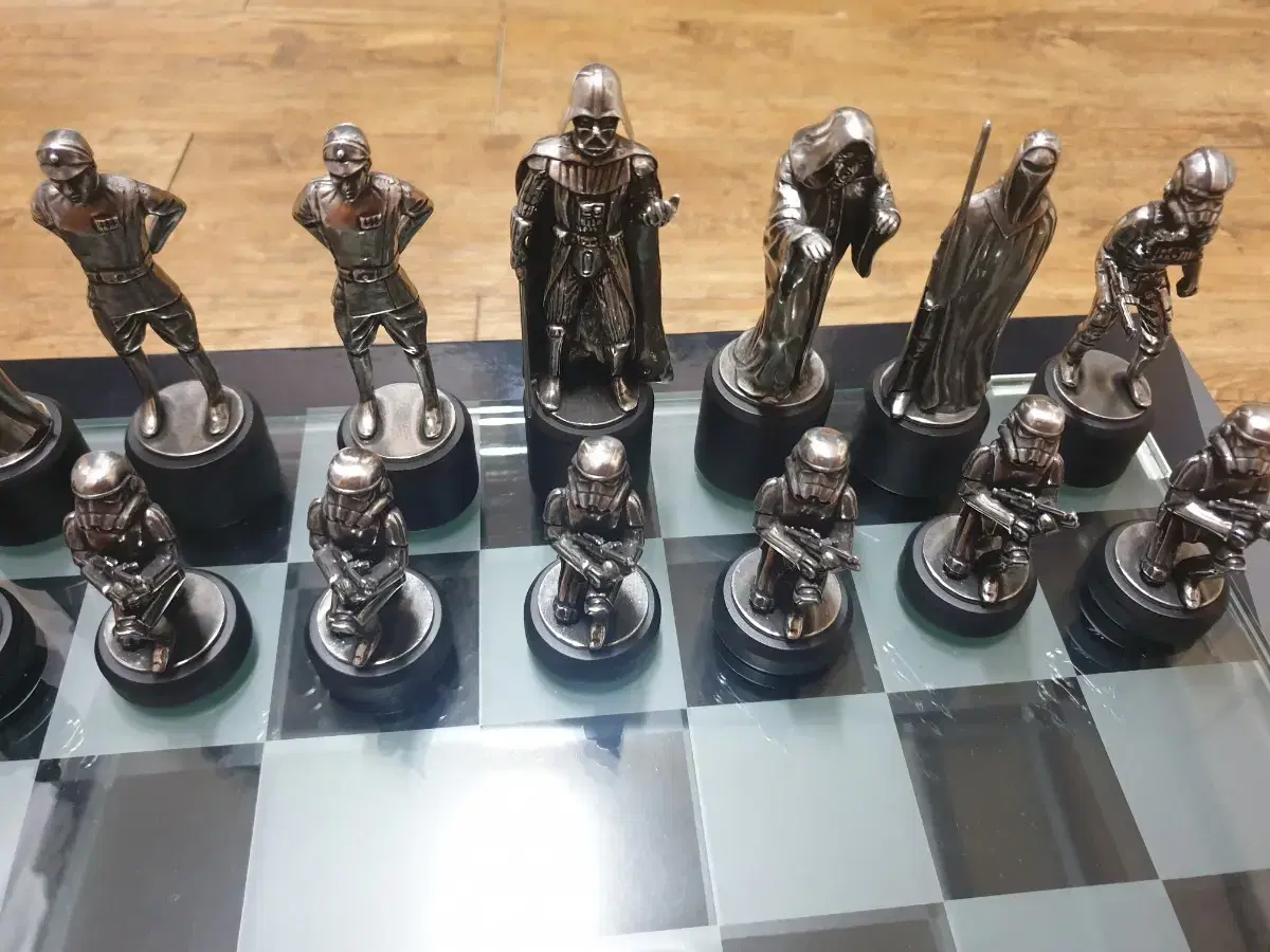 Star Wars Chess Figures (Royal Selangor