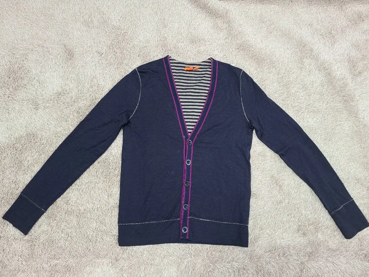 95 Hugo Boss Cardigan