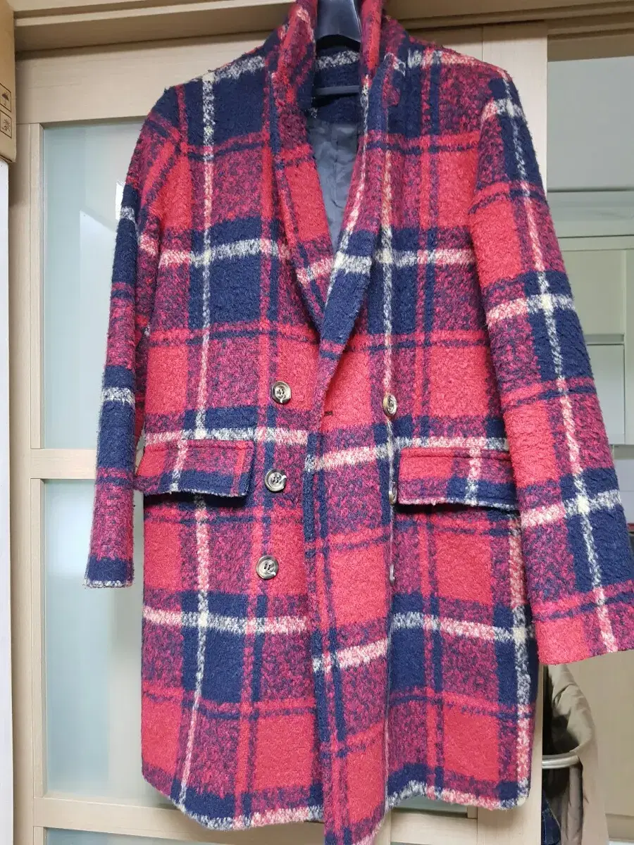 66 Women's coat