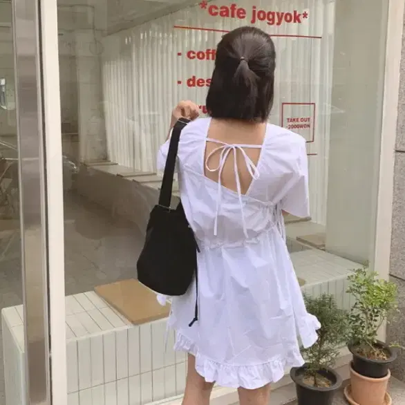 포카라 셔링 원피스 블랙