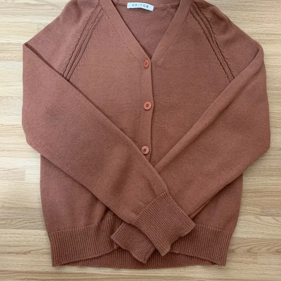 co/rca(코르카) button knit cardigan