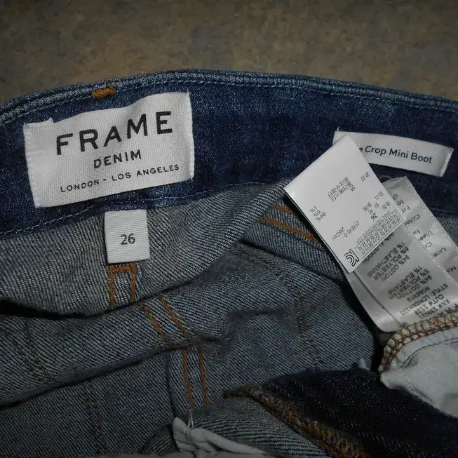 FRAME DENIM 멋진 청바지