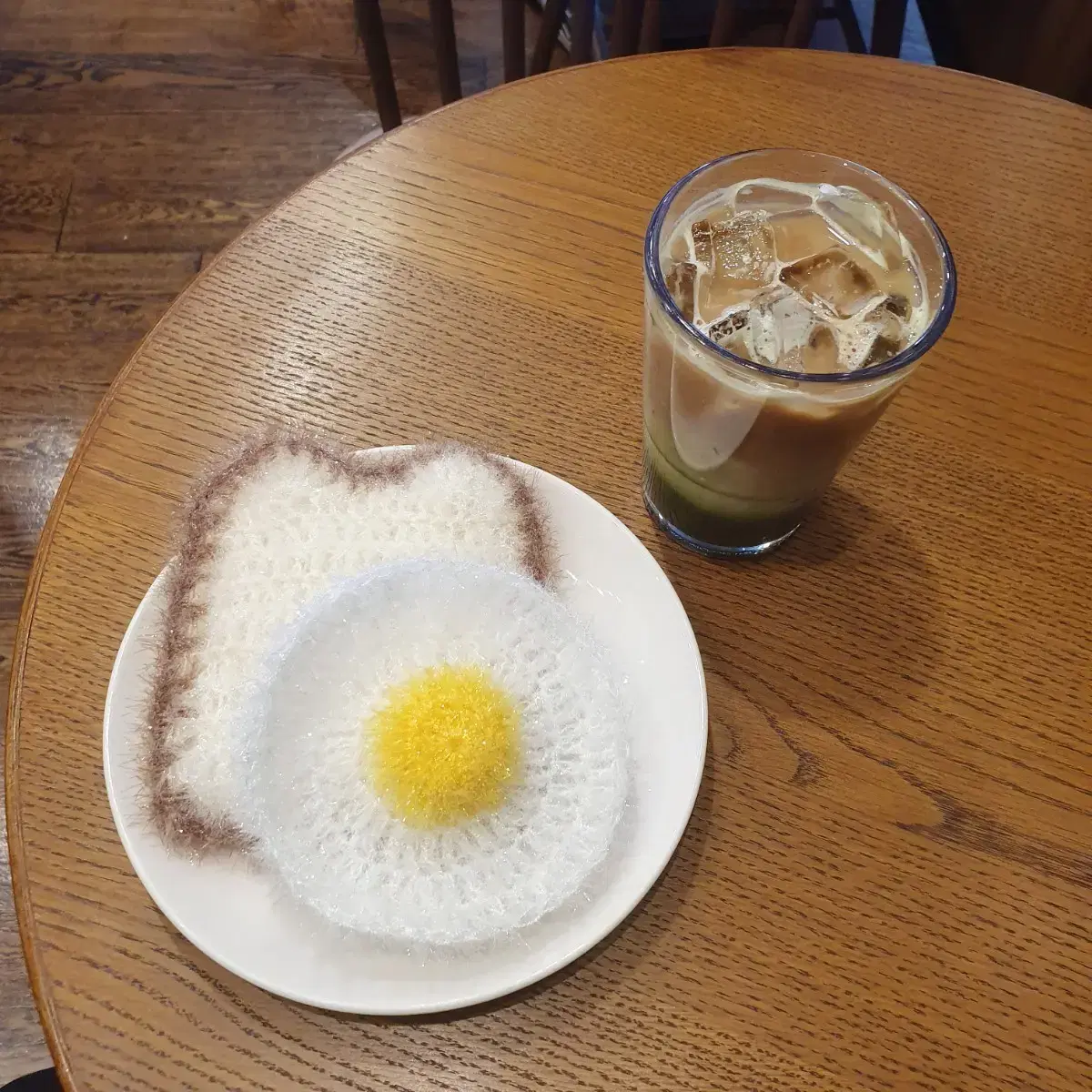 Toast & fried egg scrubber