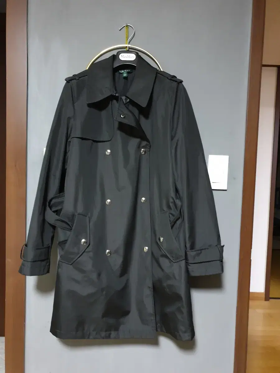 Ralph Lauren trench coat-M