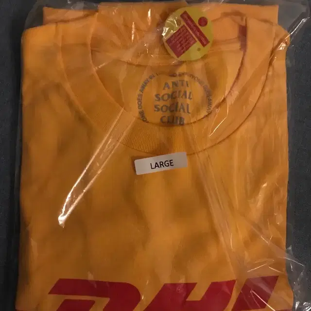 anti social social club DHL collab 콜라보 티