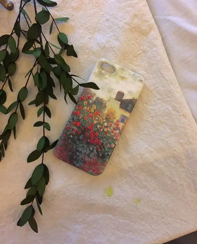 Monet phone hard case.