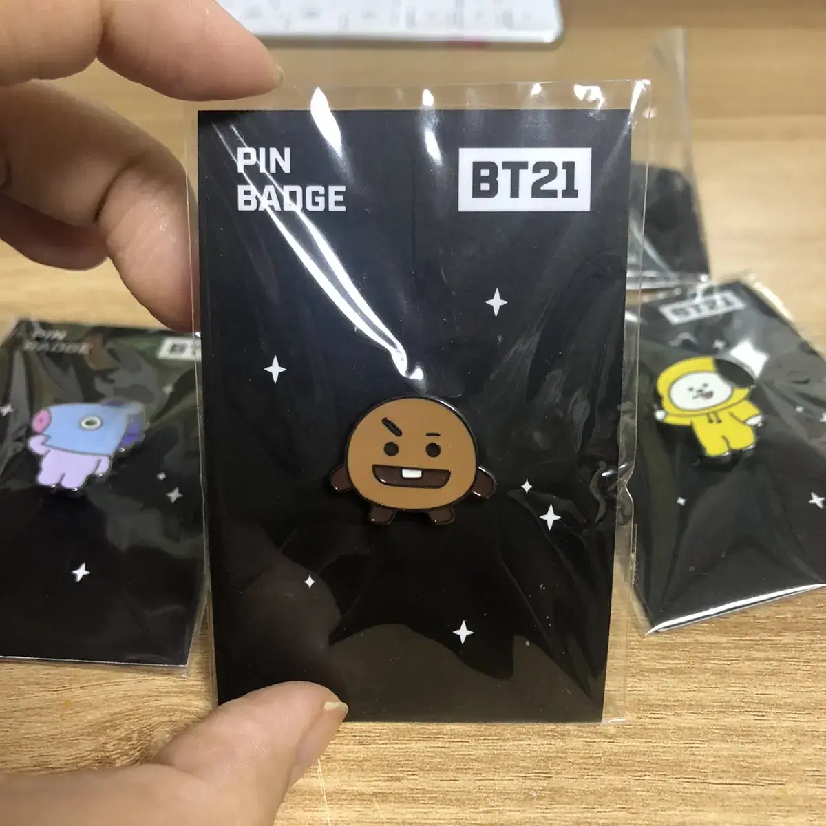 방탄/BT21/핀뱃지(슈키, 망이)