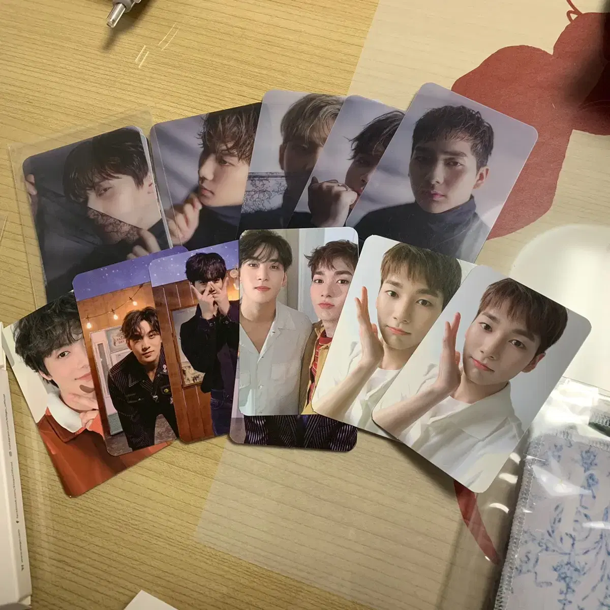 Nu'est de Ikon Merchandise