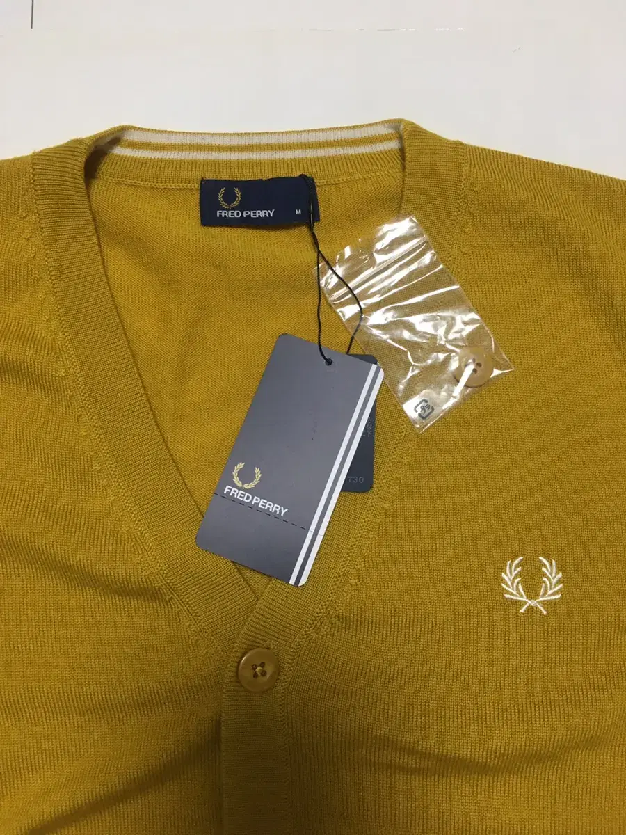 Fred Perry V-Neck Cardigan 100% Japanese Edition