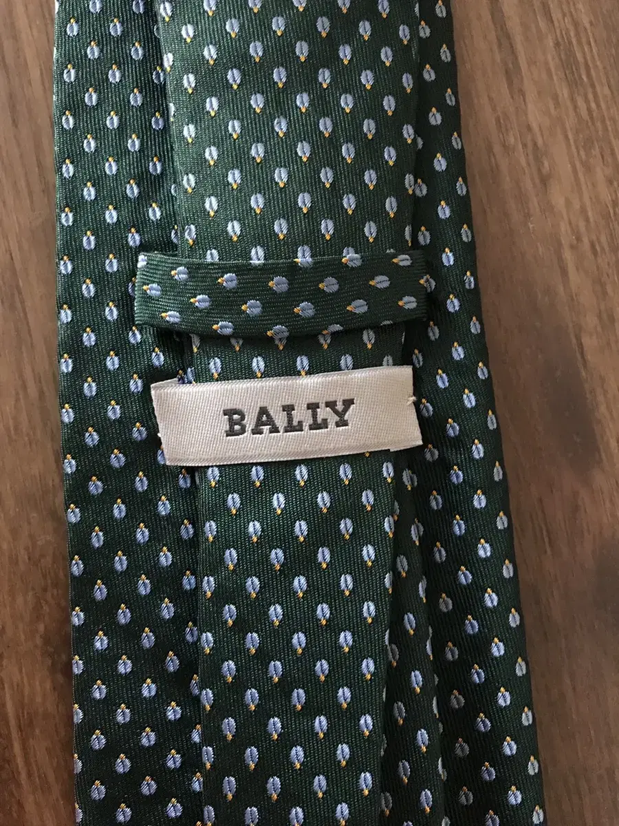 발리 정품 넥타이 bally 정품 명품 넥타이 보관 새제품