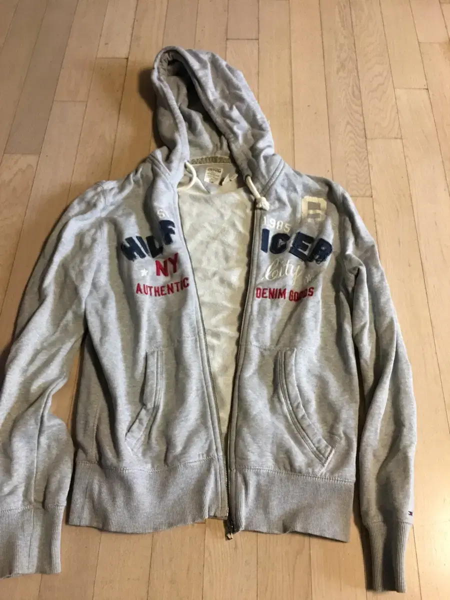 Tommy Hilfiger Hooded Zip-Up Hoodie Jacket Outerwear