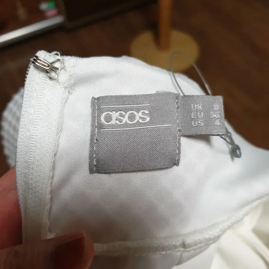 ASOS 아소스 뒷태 예술 화이트 페블럼 드레스 파티룩 파티복 디네앙블랑